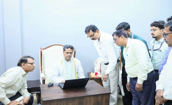 Census 2027: Tripura CM Dr Manik Saha takes part in self-enumeration.